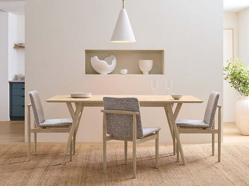 Expandable and Elegant Ash Wooden Dining Table Sustainably Living Room Dining Table